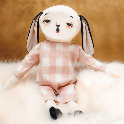 2 visages + un pyjama lait fraise + un pochon de rangement Pipouette